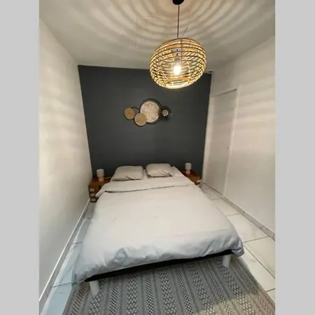 Le Petit Pelet - Centre Historique, Proche Halles De Niort, Port Boinot, Moulin Du Roc - 2 Mn Hyper Centre, Wifi Et Netflix Appartamento *